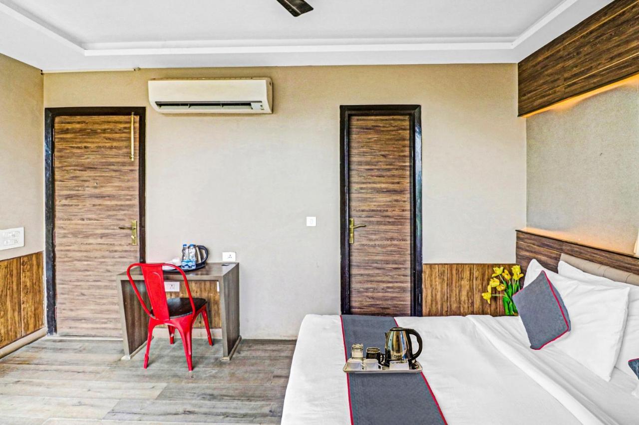 Townhouse 450 Dwarka Hotel Delhi  Ngoại thất bức ảnh